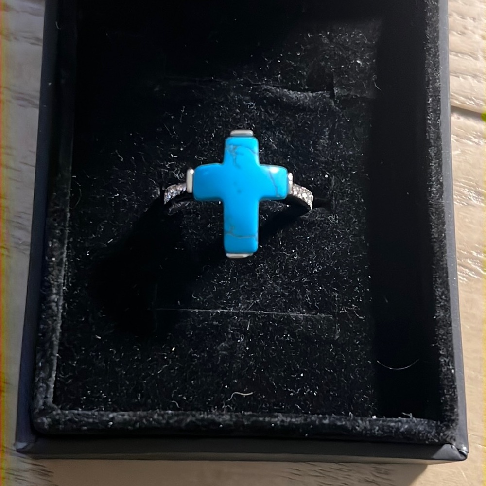 Size 8 genuine turquoise cross ring